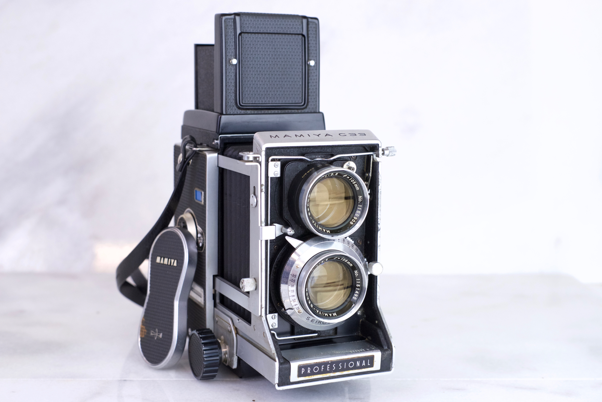 Mamiya C33 Professional with 105mm F/3.5 Lens - Interchangeable Lens TLR  Medium Format Cameras — F Stop Cameras